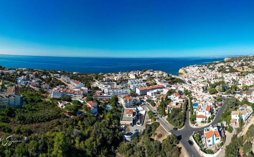 هتل Villa Welwitshia