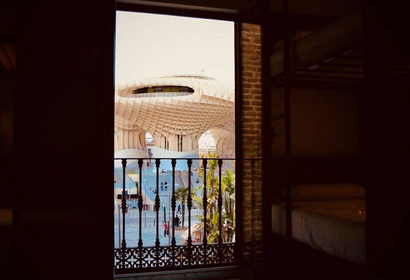 مسافرخانه Joy Setas Coworking