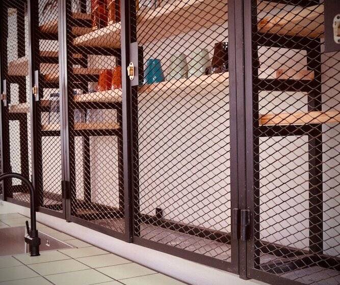 مسافرخانه Joy Setas Coworking