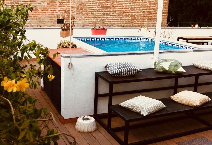 مسافرخانه Joy Setas Coworking