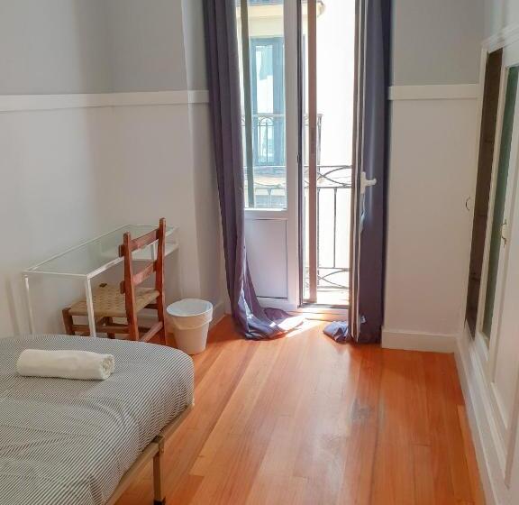 Pension Aussie Guesthouse