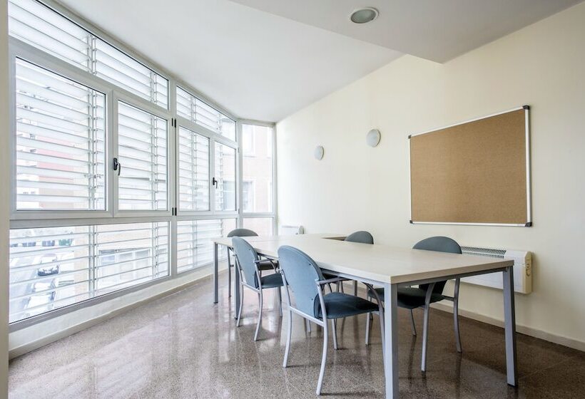 Residencia Universitaria Blas De Otero