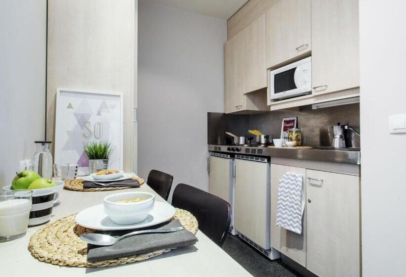 Residencia Universitaria Damia Bonet