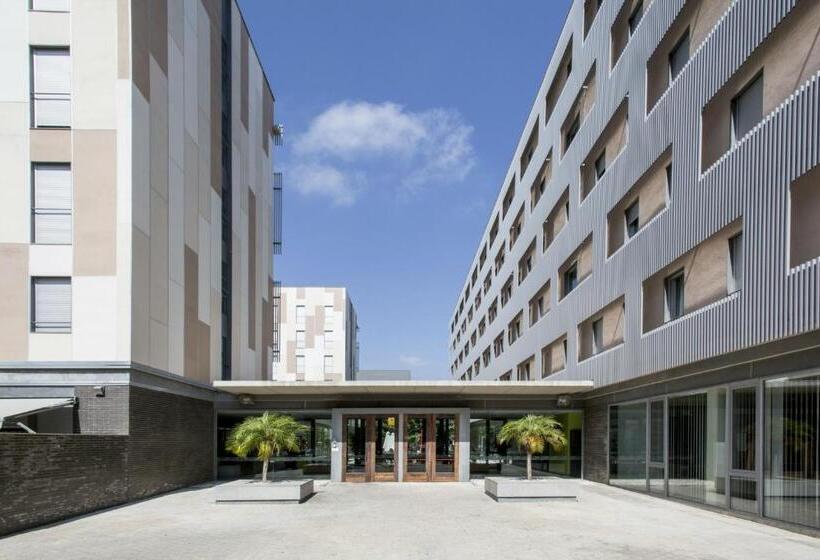 Residencia Universitaria Damia Bonet