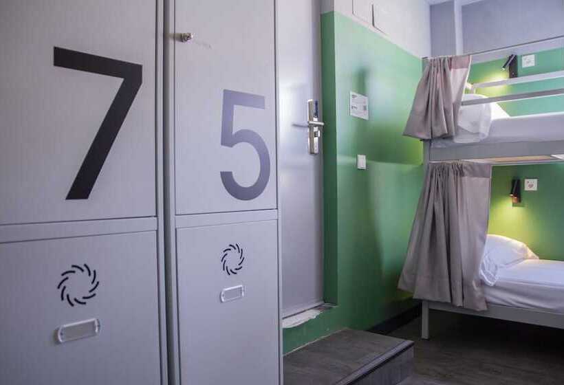 Room00 Valencia Hostel