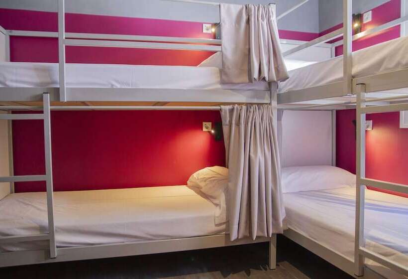 Room00 Valencia Hostel