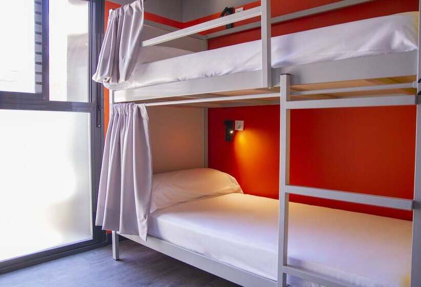 Room00 Valencia Hostel