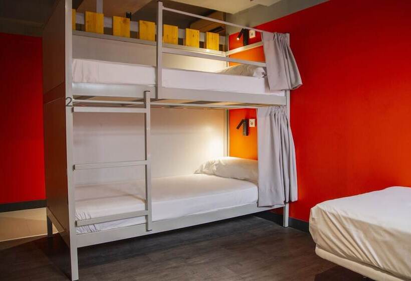 Room00 Valencia Hostel