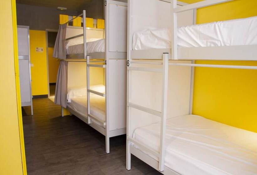 Room00 Valencia Hostel