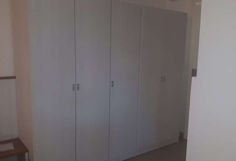 Seven Hostel & Rooms