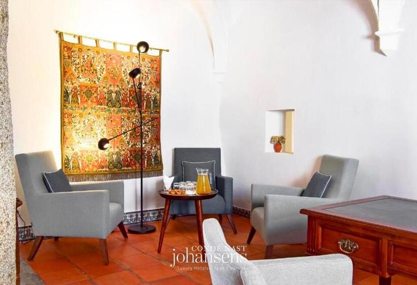 The Noble House  by Unlock Hotels