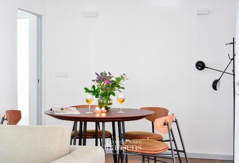 The Noble House  by Unlock Hotels