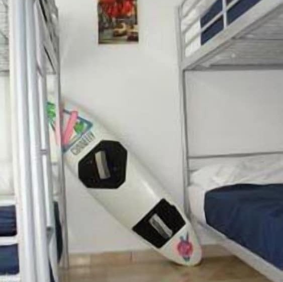 مسافرخانه Safestay Calpe Seafront