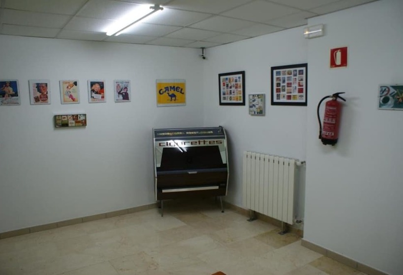 مسافرخانه Safestay Calpe Seafront