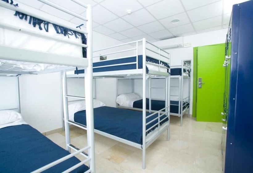 مسافرخانه Safestay Calpe Seafront