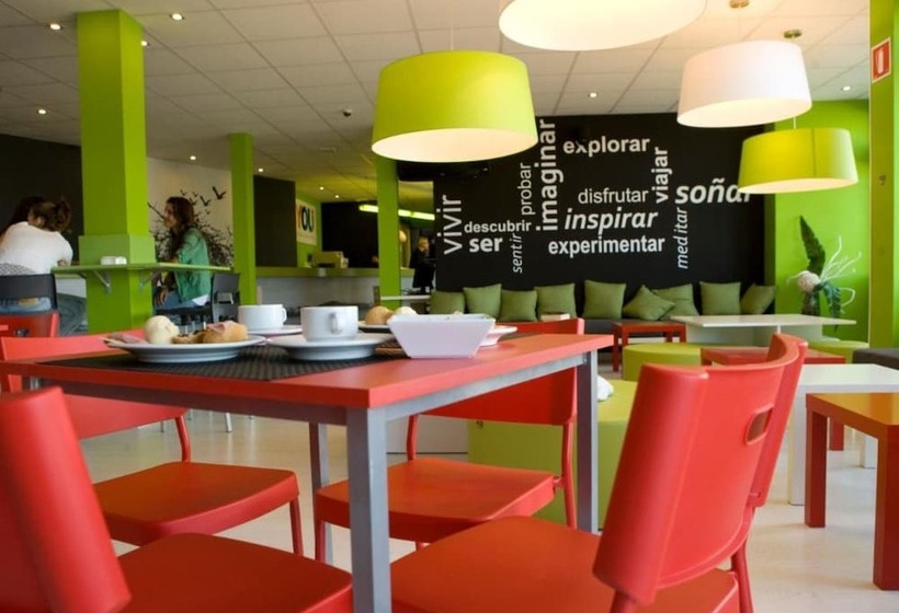 مسافرخانه Safestay Calpe Seafront