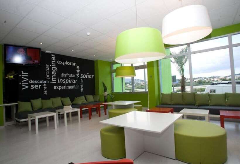 مسافرخانه Safestay Calpe Seafront