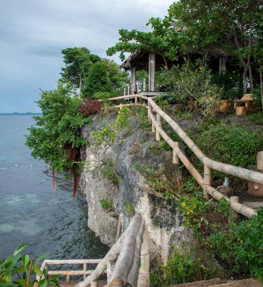 Almira Diving Resort  Panglao