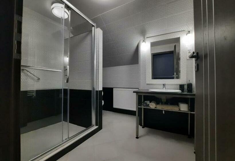 تختخواب و صبحانه Borostyán Panzió