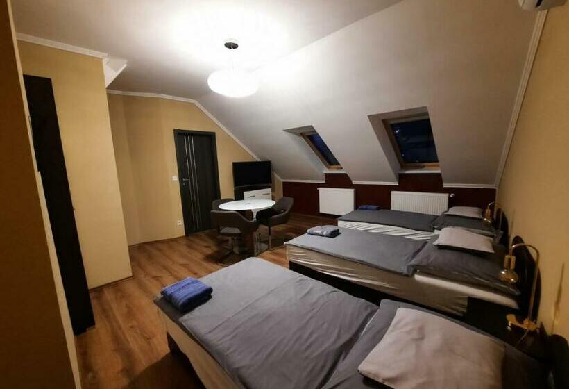 تختخواب و صبحانه Borostyán Panzió