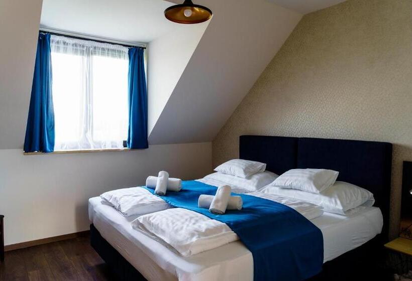 ベッドアンドブレックファースト Dominium Pincészet és Panzió