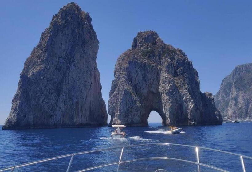 مبيت وإفطار Takeamalficoast City Loft