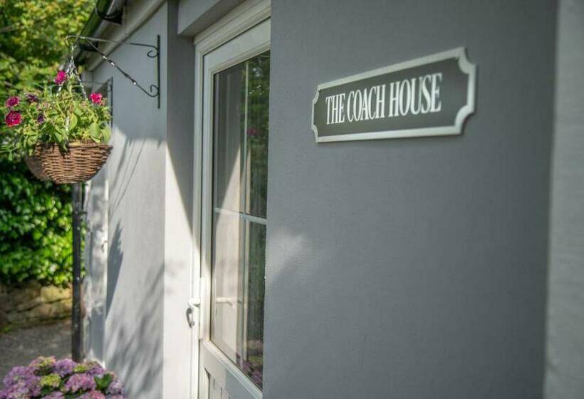 ベッドアンドブレックファースト The Art Lounge