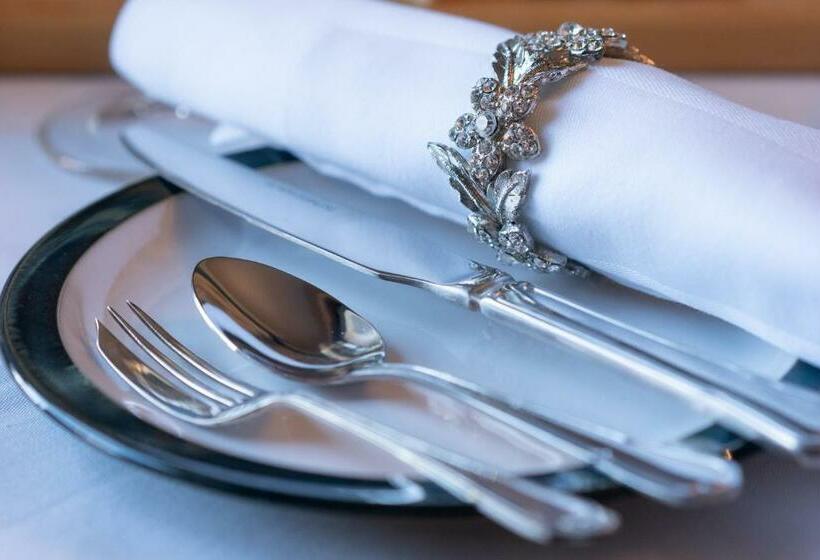 ベッドアンドブレックファースト The Art Lounge