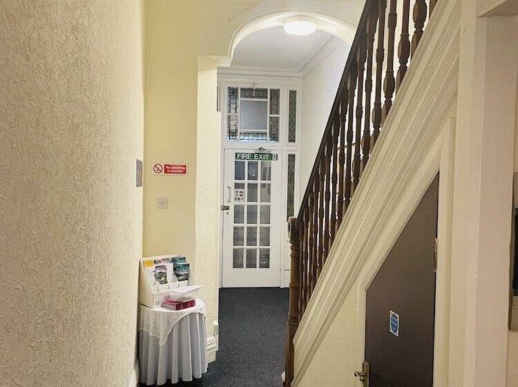 Bed and Breakfast The Roadhouse