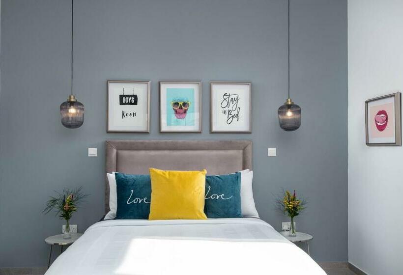 ベッドアンドブレックファースト Rooms At Villa Amour Cyprus