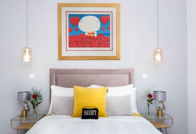 تختخواب و صبحانه Rooms At Villa Amour Cyprus