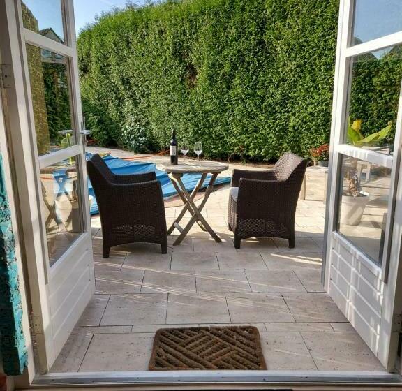 East Meets West Bed And Breakfast