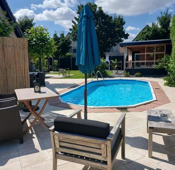 East Meets West Bed And Breakfast