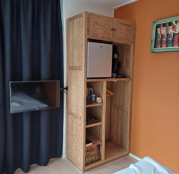 East Meets West Bed And Breakfast