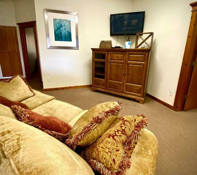 Park Place   The Boardwalk 112 C