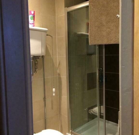 פנסיון 39 Constitution Street