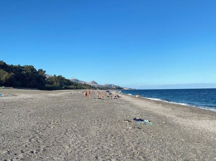 פנסיון Palazzo Previtera