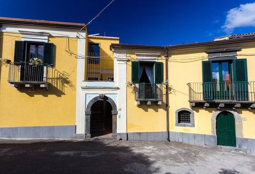 بنسيون Palazzo Previtera