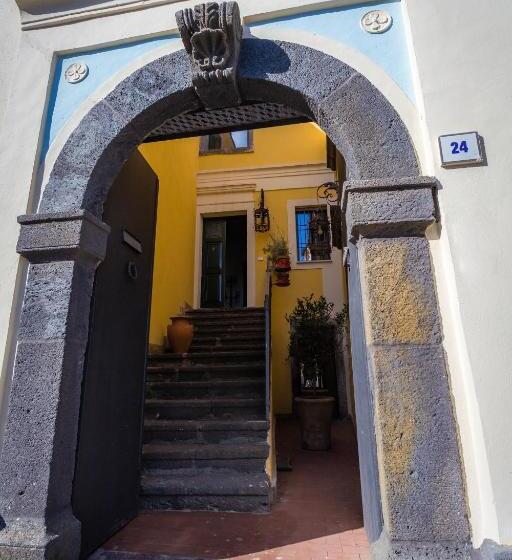 بنسيون Palazzo Previtera