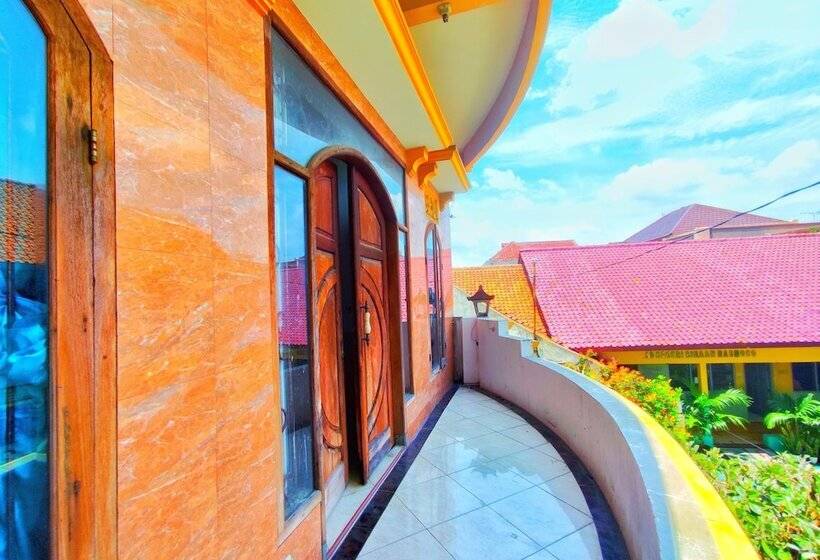 Общежитие Penginapan Harian Semarang