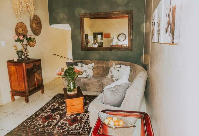 ベッドアンドブレックファースト Buffelsfontein Farm Cottage