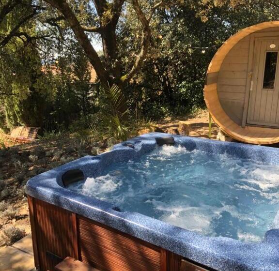 Bed and Breakfast Les Horizons 800m Centre Ville Nyons Piscine Chauffée