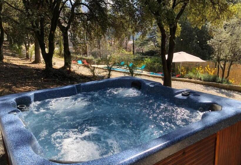 Bed and Breakfast Les Horizons 800m Centre Ville Nyons Piscine Chauffée