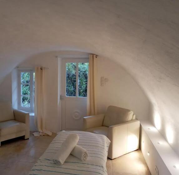 Bed and Breakfast Les Horizons 800m Centre Ville Nyons Piscine Chauffée