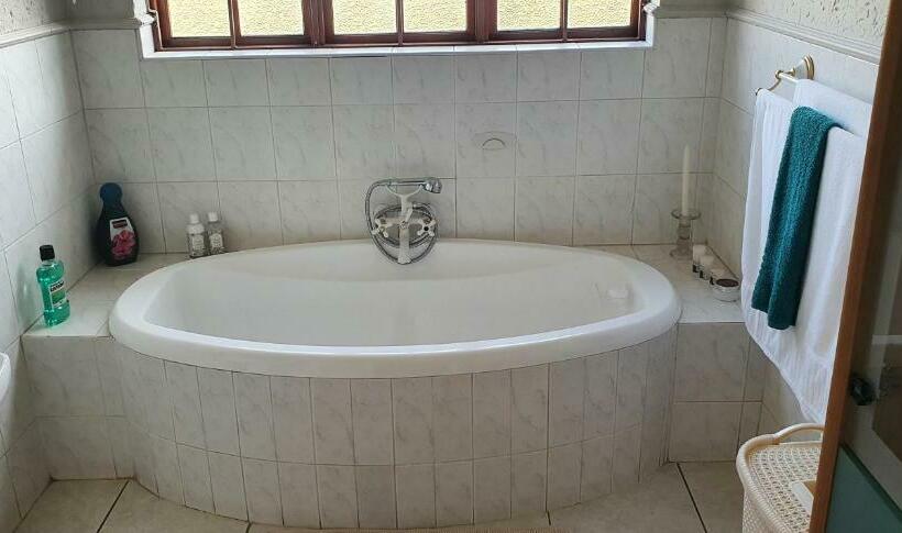 مبيت وإفطار Life Tours & Accommodation