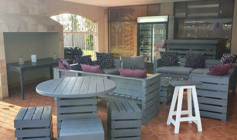 مبيت وإفطار Life Tours & Accommodation