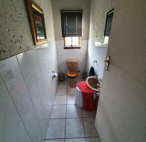 مبيت وإفطار Life Tours & Accommodation