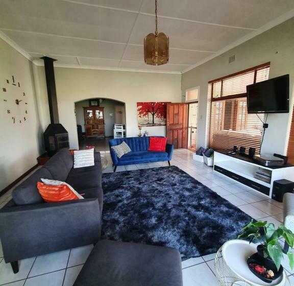 مبيت وإفطار Life Tours & Accommodation