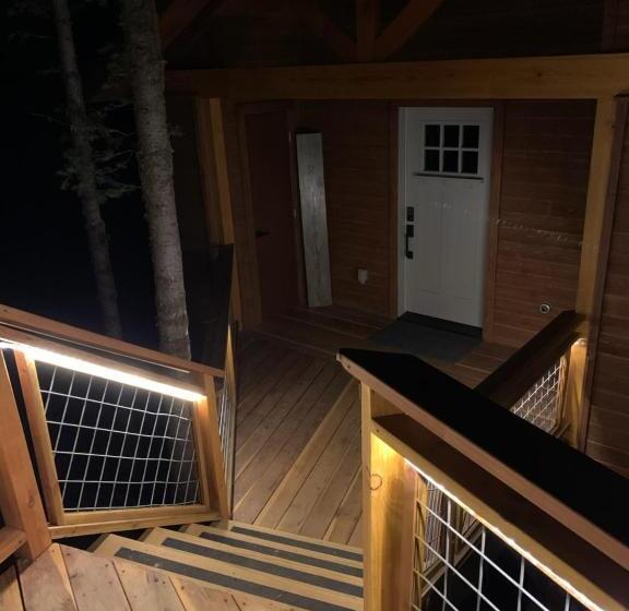 ベッドアンドブレックファースト Ridgewalk Treehouse