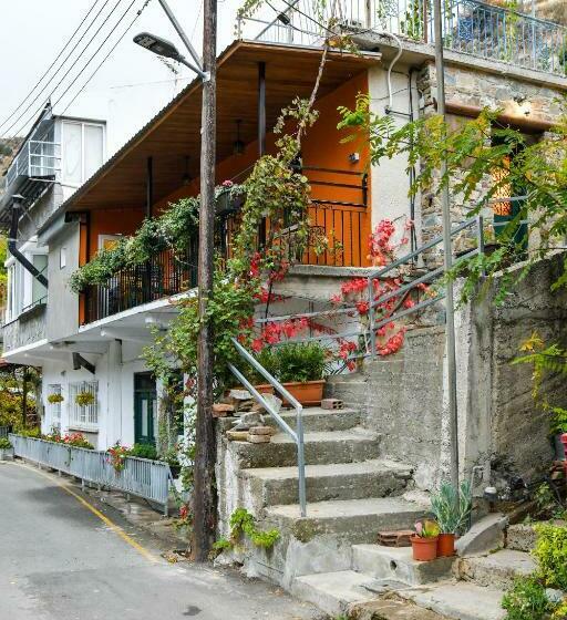 민박 Sophias Cottage